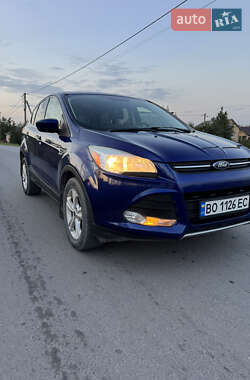 Внедорожник / Кроссовер Ford Escape 2015 в 