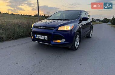 Внедорожник / Кроссовер Ford Escape 2015 в 