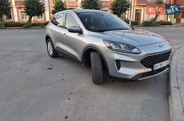 Внедорожник / Кроссовер Ford Escape 2022 в 