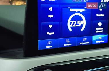 Внедорожник / Кроссовер Ford Escape 2022 в 