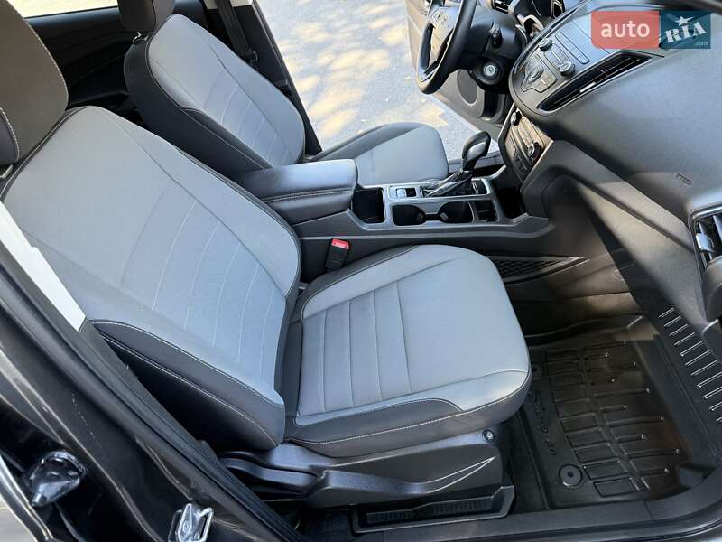 Внедорожник / Кроссовер Ford Escape 2018 в Тернополе