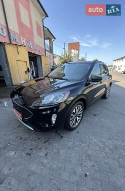 Внедорожник / Кроссовер Ford Escape 2021 в 
