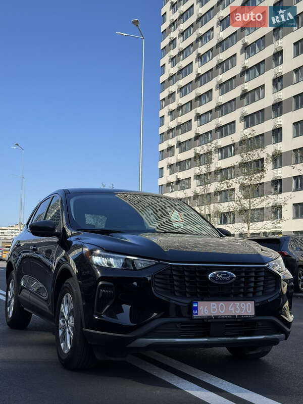 Внедорожник / Кроссовер Ford Escape 2023 в Киеве