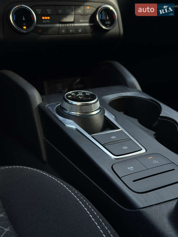 Внедорожник / Кроссовер Ford Escape 2023 в Киеве