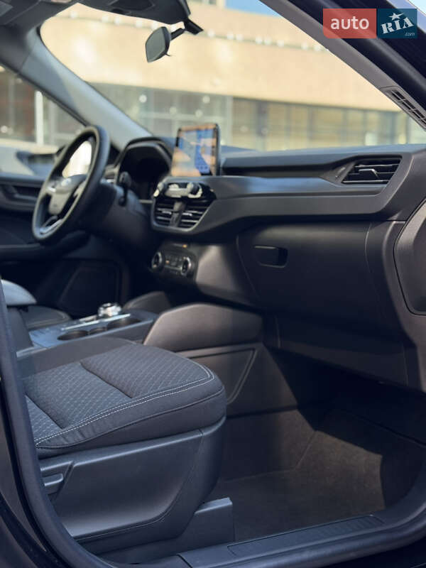 Внедорожник / Кроссовер Ford Escape 2023 в Киеве