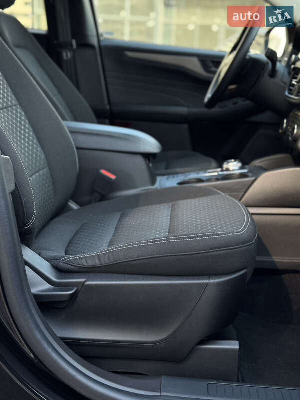 Внедорожник / Кроссовер Ford Escape 2023 в Киеве