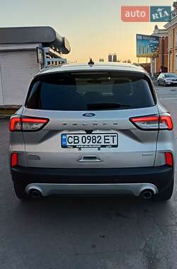 Внедорожник / Кроссовер Ford Escape 2020 в 