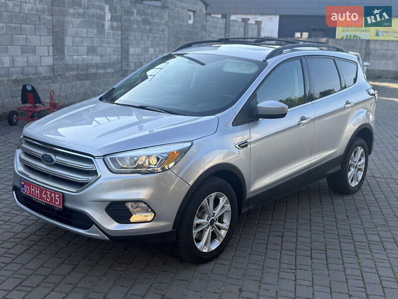 Позашляховик / Кросовер Ford Escape 2017 в Дубні