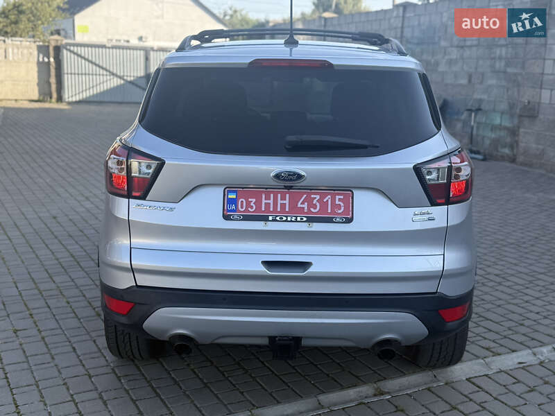 Позашляховик / Кросовер Ford Escape 2017 в Дубні