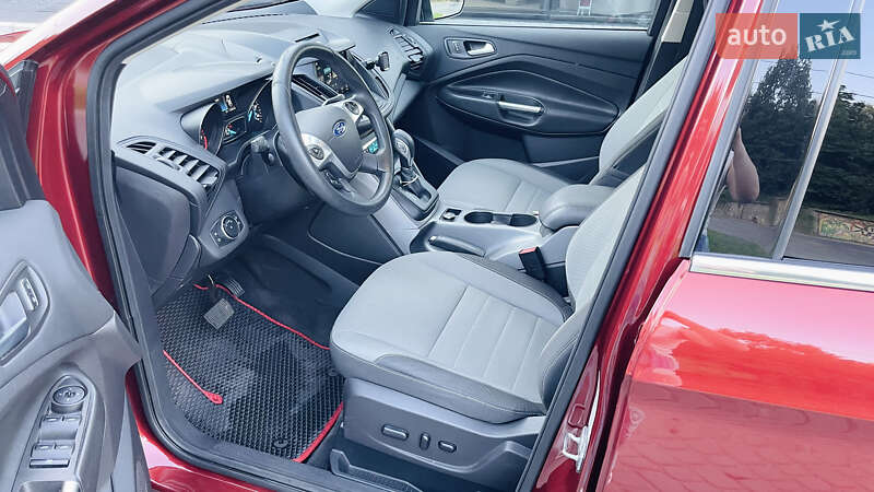 Внедорожник / Кроссовер Ford Escape 2015 в Львове