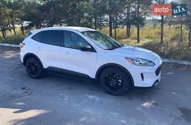 Позашляховик / Кросовер Ford Escape 2019 в 