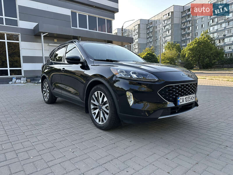 Внедорожник / Кроссовер Ford Escape 2020 в Черкассах