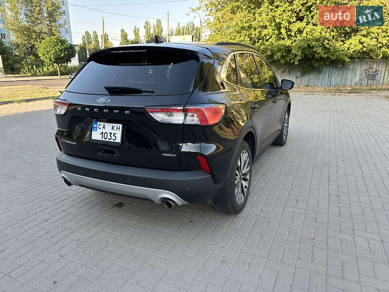 Внедорожник / Кроссовер Ford Escape 2020 в Черкассах