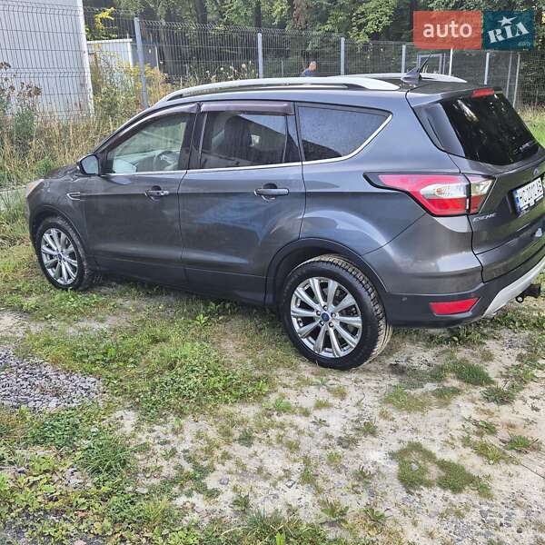 Позашляховик / Кросовер Ford Escape 2018 в 