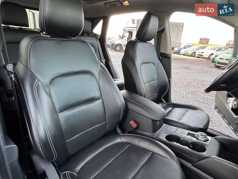 Внедорожник / Кроссовер Ford Escape 2020 в Львове