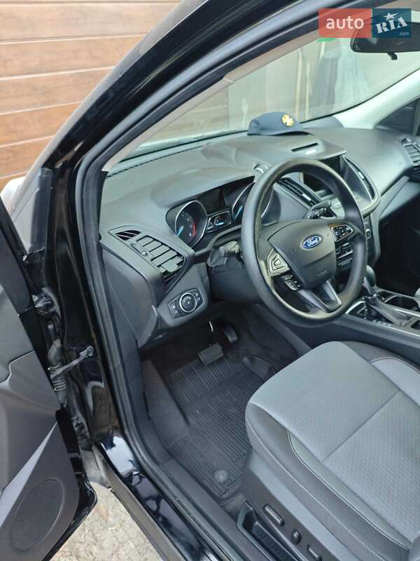 Позашляховик / Кросовер Ford Escape 2017 в Івано-Франківську фото 25 Позашляховик / Кросовер Ford Escape 2017 в Івано-Франківську