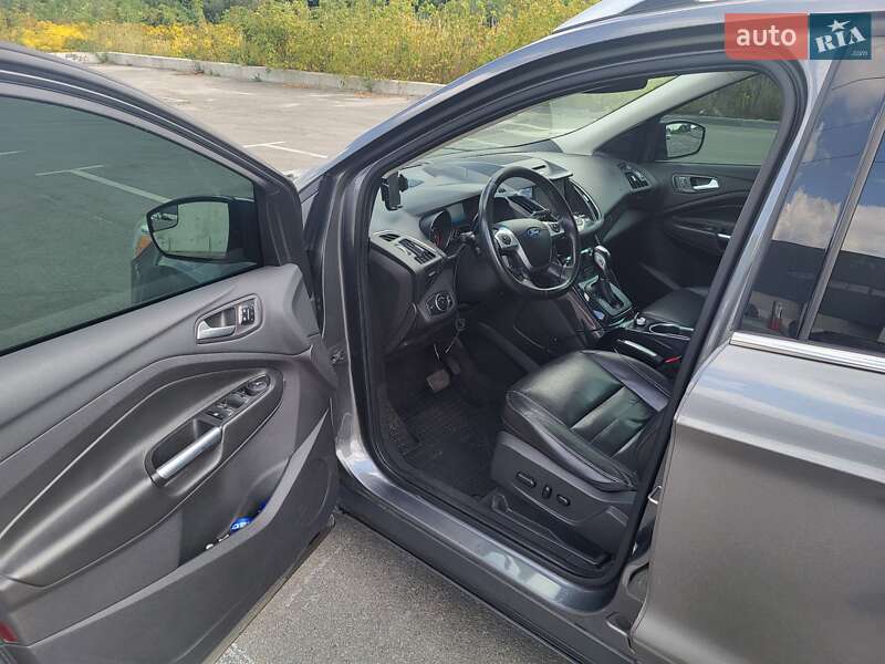 Внедорожник / Кроссовер Ford Escape 2014 в Ирпене