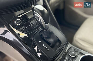 Внедорожник / Кроссовер Ford Escape 2014 в 