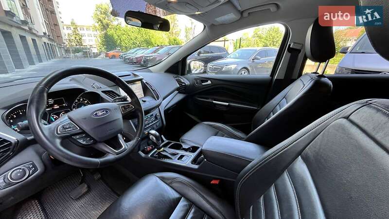 Внедорожник / Кроссовер Ford Escape 2018 в Ивано-Франковске