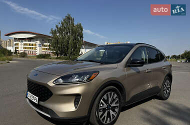 Позашляховик / Кросовер Ford Escape 2019 в 