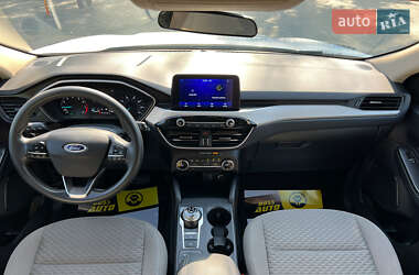 Внедорожник / Кроссовер Ford Escape 2020 в 