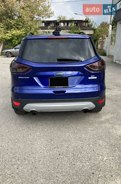 Внедорожник / Кроссовер Ford Escape 2013 в 