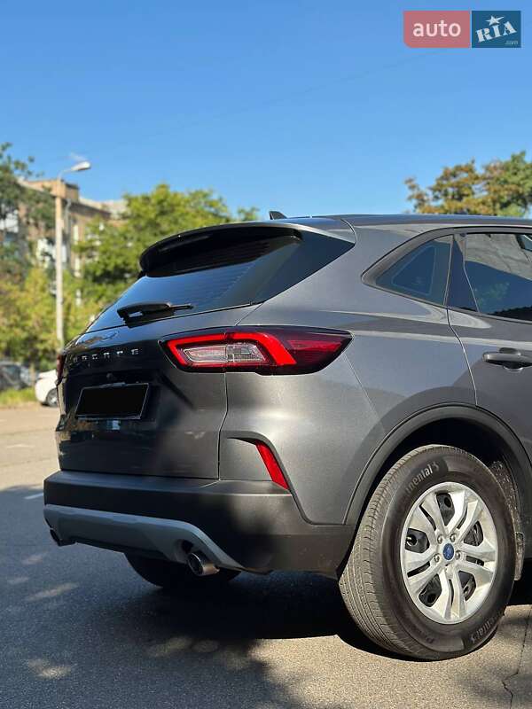 Внедорожник / Кроссовер Ford Escape 2023 в Киеве