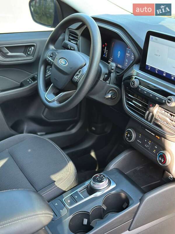 Внедорожник / Кроссовер Ford Escape 2023 в Киеве