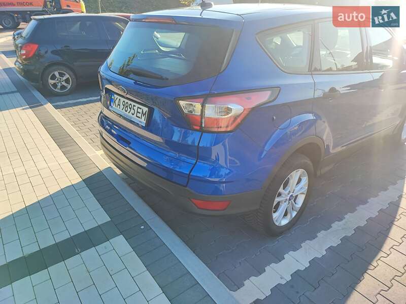 Внедорожник / Кроссовер Ford Escape 2017 в Киеве