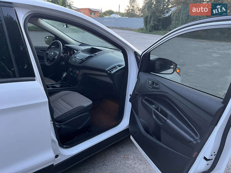 Внедорожник / Кроссовер Ford Escape 2019 в Шепетовке фото 17 Внедорожник / Кроссовер Ford Escape 2019 в Шепетовке