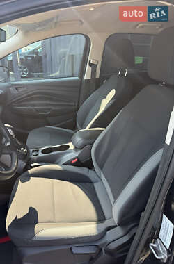 Внедорожник / Кроссовер Ford Escape 2013 в 