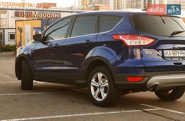 Внедорожник / Кроссовер Ford Escape 2015 в 