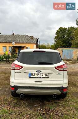Внедорожник / Кроссовер Ford Escape 2013 в 
