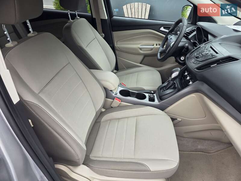 Внедорожник / Кроссовер Ford Escape 2015 в Тернополе