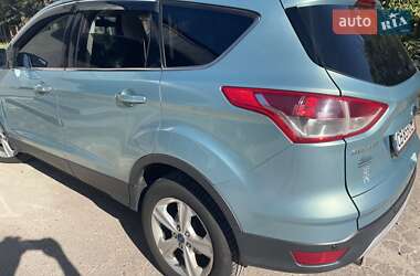 Внедорожник / Кроссовер Ford Escape 2013 в 