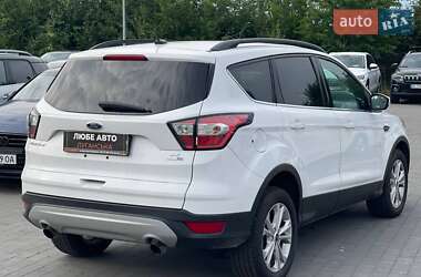 Внедорожник / Кроссовер Ford Escape 2018 в 