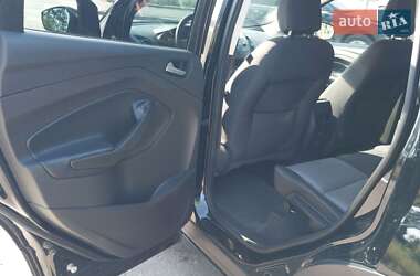 Внедорожник / Кроссовер Ford Escape 2018 в 