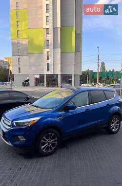 Позашляховик / Кросовер Ford Escape 2017 в Дніпрі