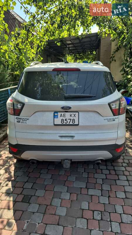 Внедорожник / Кроссовер Ford Escape 2016 в Николаевке