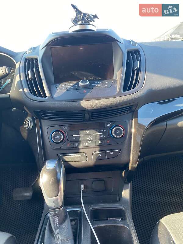 Внедорожник / Кроссовер Ford Escape 2019 в Виннице