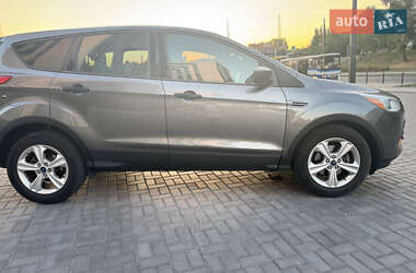 Внедорожник / Кроссовер Ford Escape 2015 в 