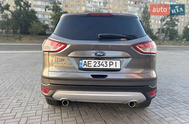 Внедорожник / Кроссовер Ford Escape 2015 в 