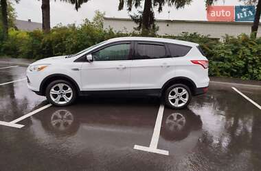Внедорожник / Кроссовер Ford Escape 2016 в 