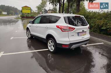 Внедорожник / Кроссовер Ford Escape 2016 в 