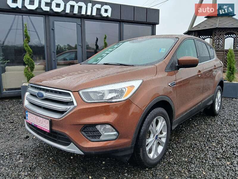 Внедорожник / Кроссовер Ford Escape 2016 в Луцке