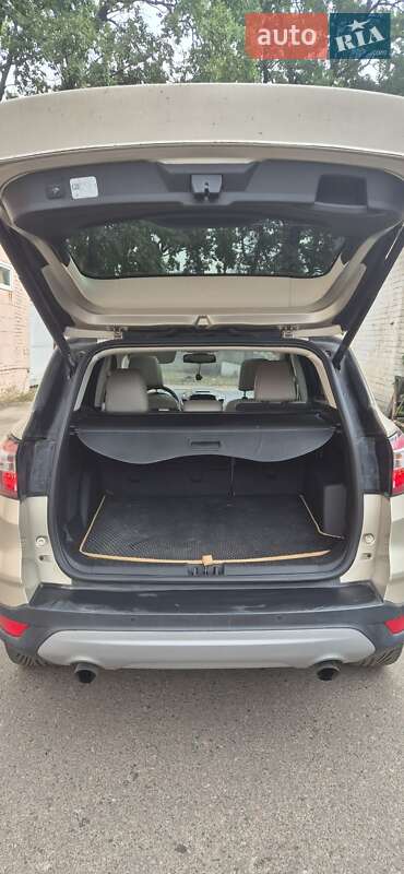 Внедорожник / Кроссовер Ford Escape 2017 в Киеве