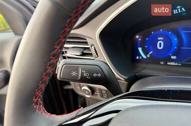 Внедорожник / Кроссовер Ford Escape 2022 в 