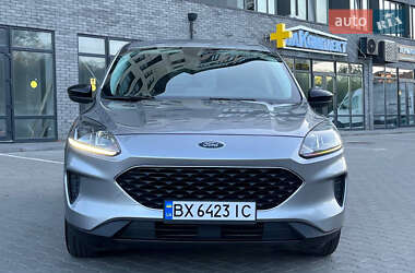 Позашляховик / Кросовер Ford Escape 2021 в 