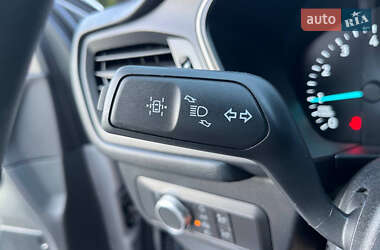 Позашляховик / Кросовер Ford Escape 2021 в 