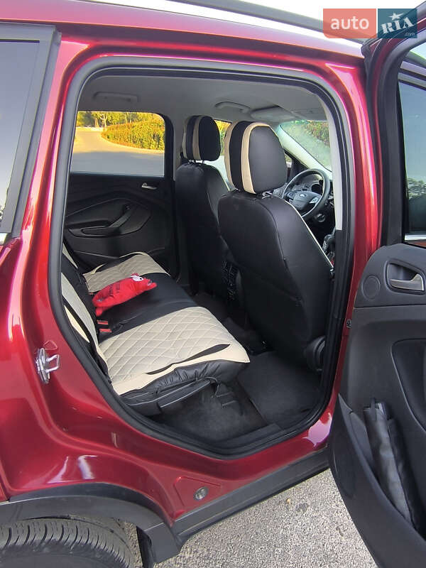 Внедорожник / Кроссовер Ford Escape 2016 в Днепре